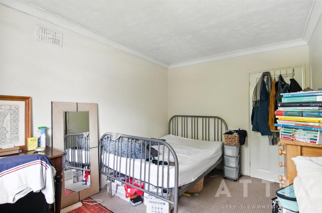 Bed 4