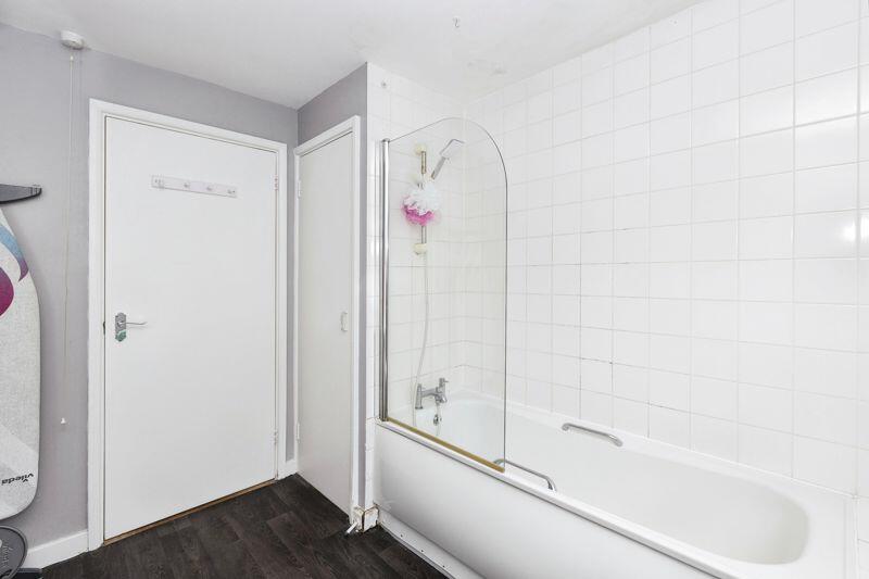 Bathroom (3)