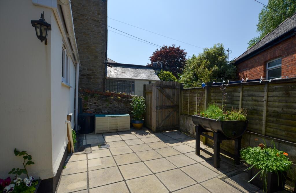 To Book A Viewing Call TPS Lostwithiel on 01208 87