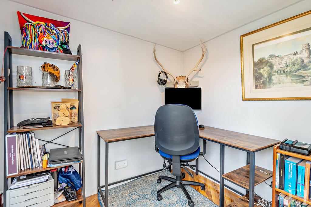 8619074-interiorW...