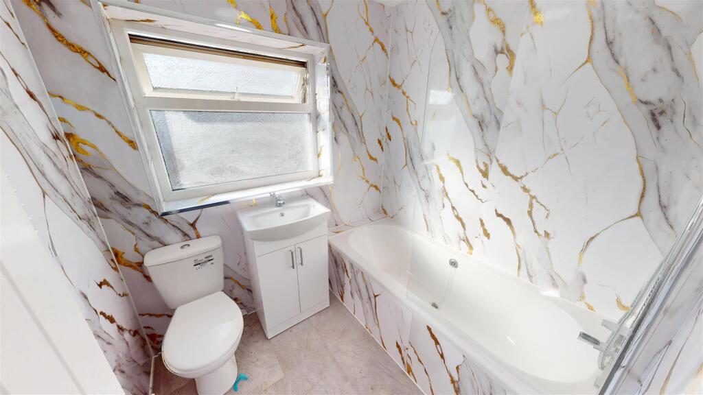 Brookway Lane Bathroom