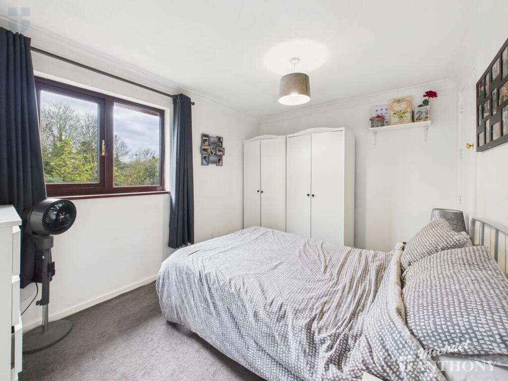 CAM03852G0-PR0475-STILL003-thumbnail-h750-70