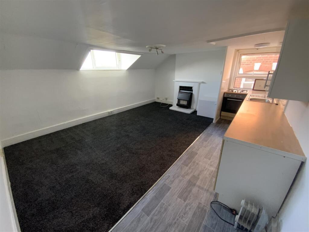 Flat 8