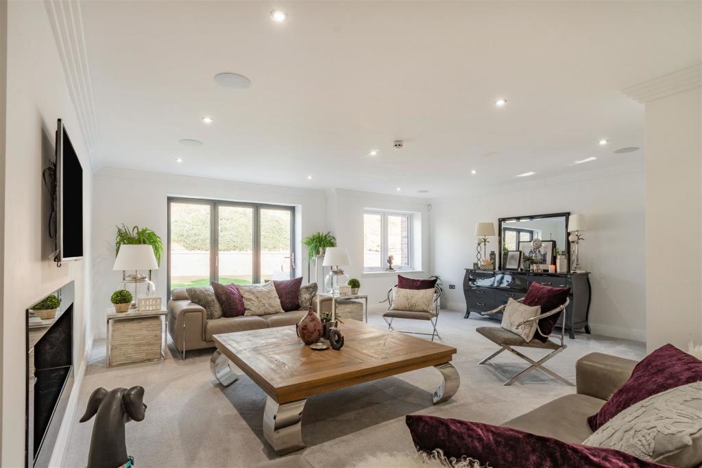 8496165-interior09.jpg