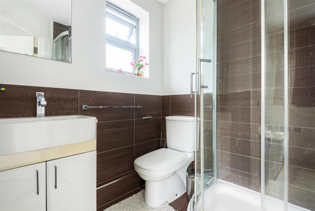 Southam Mews - Shower Room.jpg