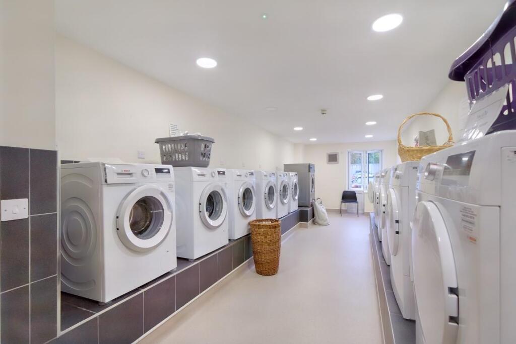 8525147-interior09 (Medium).jpg