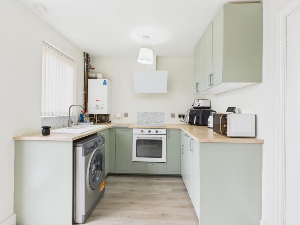 CAM04634G0-PR0051-STILL005