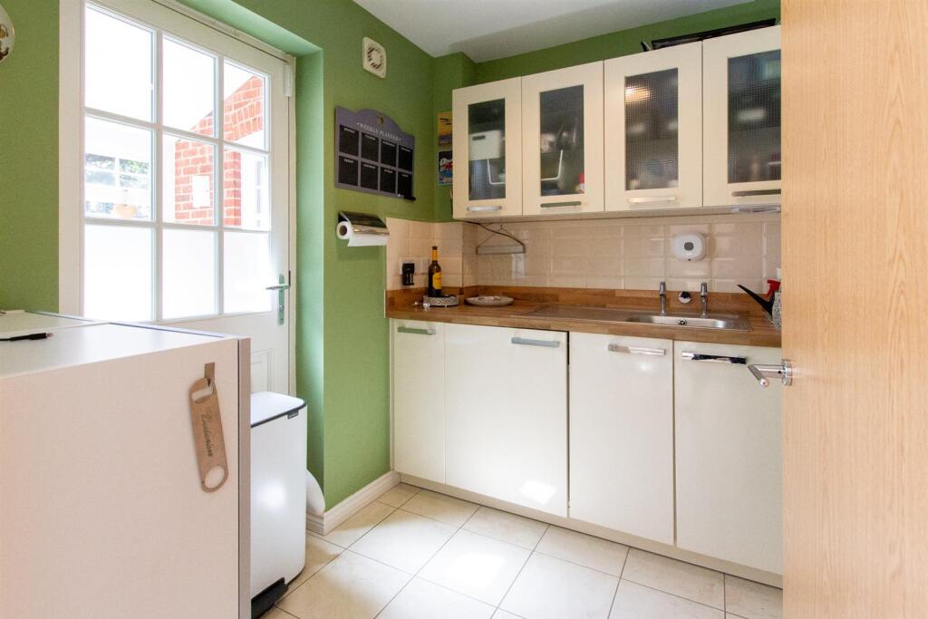 42 St Pauls - utility.jpg