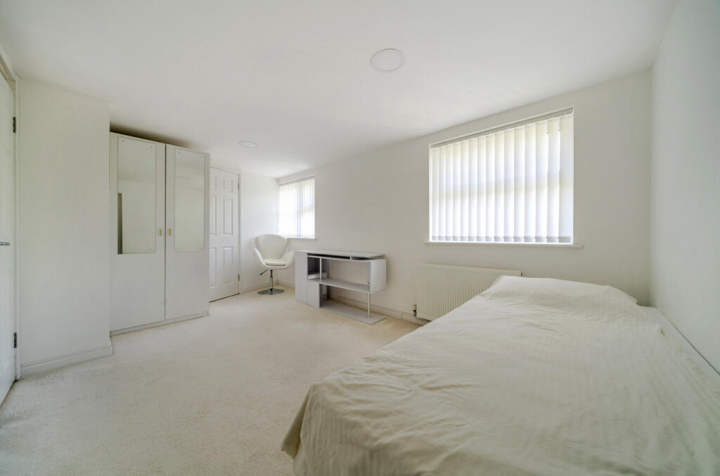 1296444-25-682b47...