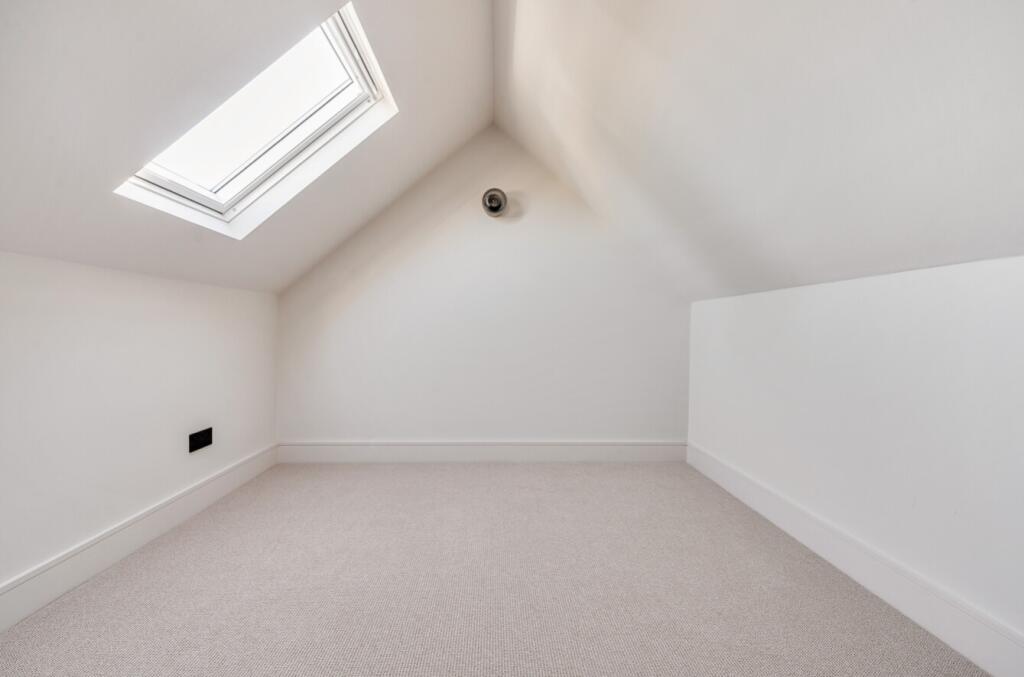 Loft room dean du Plessis ewemove cheam and sutton