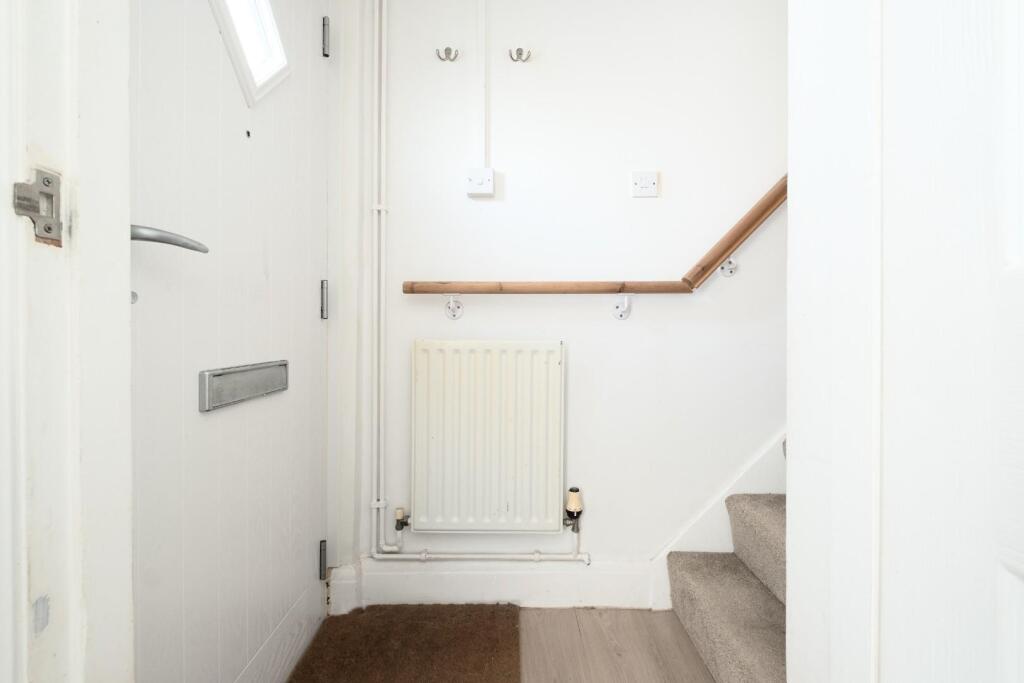 124 St. Peter's Rise, BS13--21.jpg