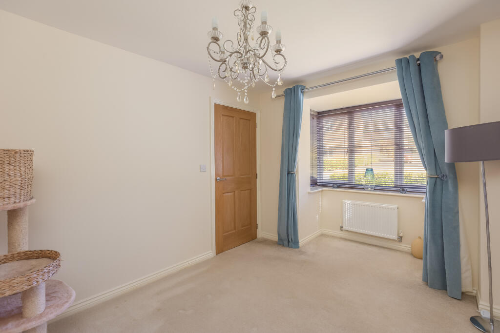 Greengage Close 8 Dining Room-2