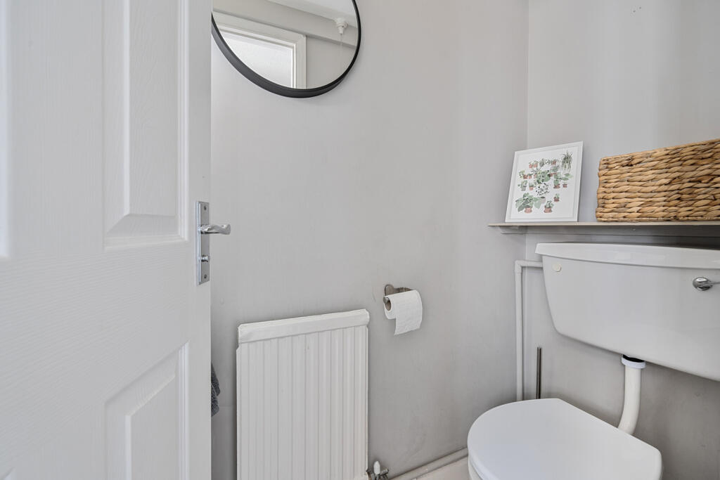 1311332-11-685a9a...