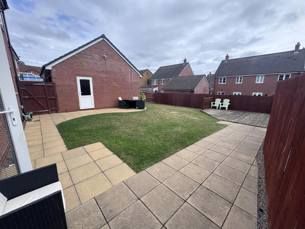 5 Somerton Road  Garden x 2