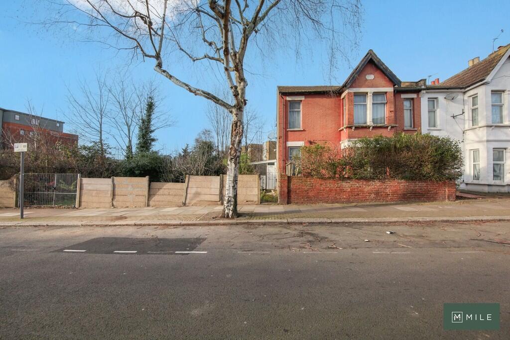 2 Cecil Road - 7J...