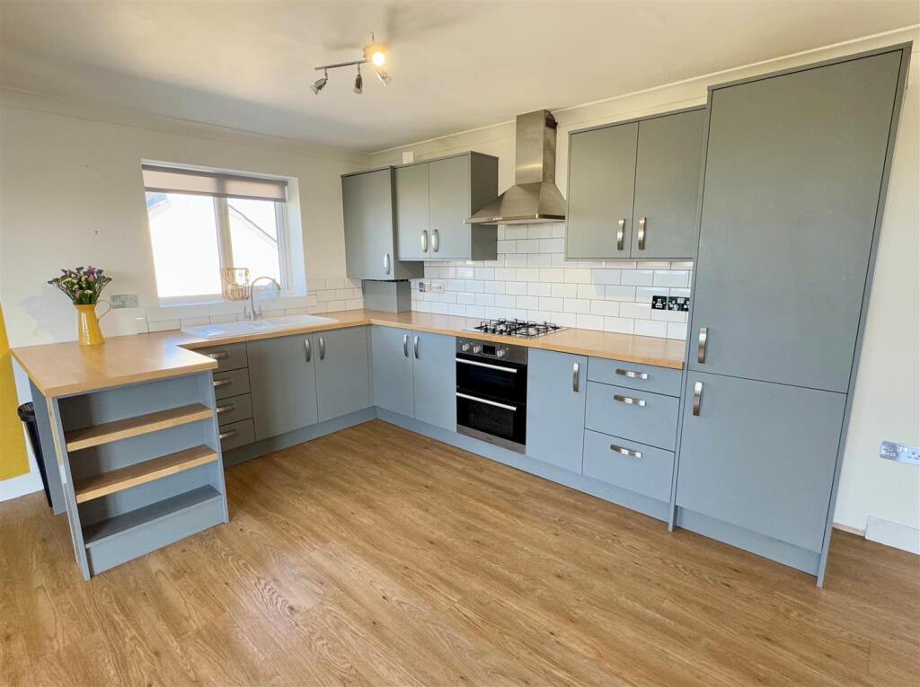 6 Wayside Court Kitchen