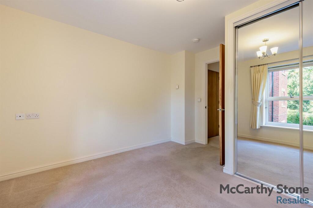 8667667-interior15-800.jpg