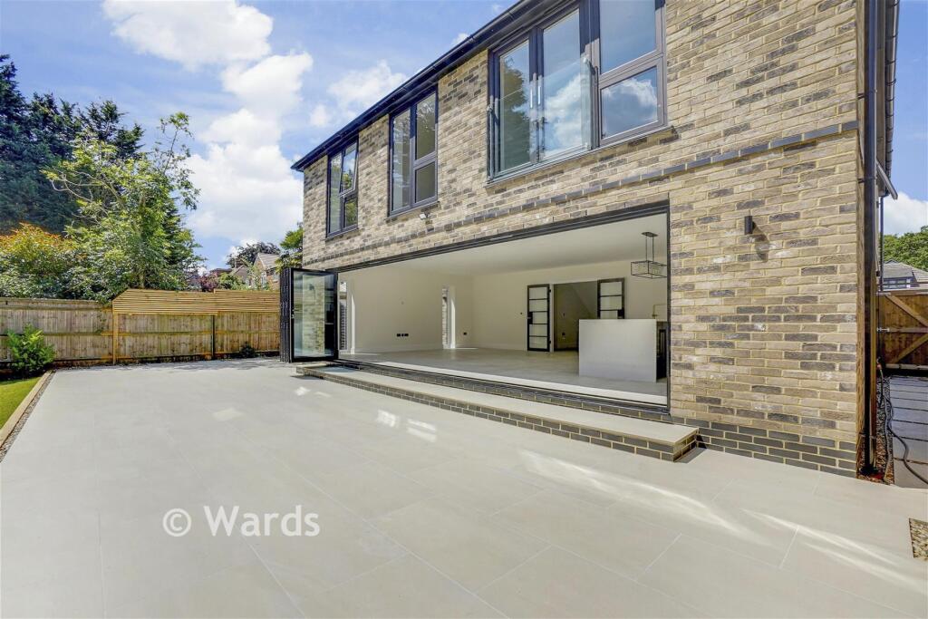 Patio/Lifestyle Shot