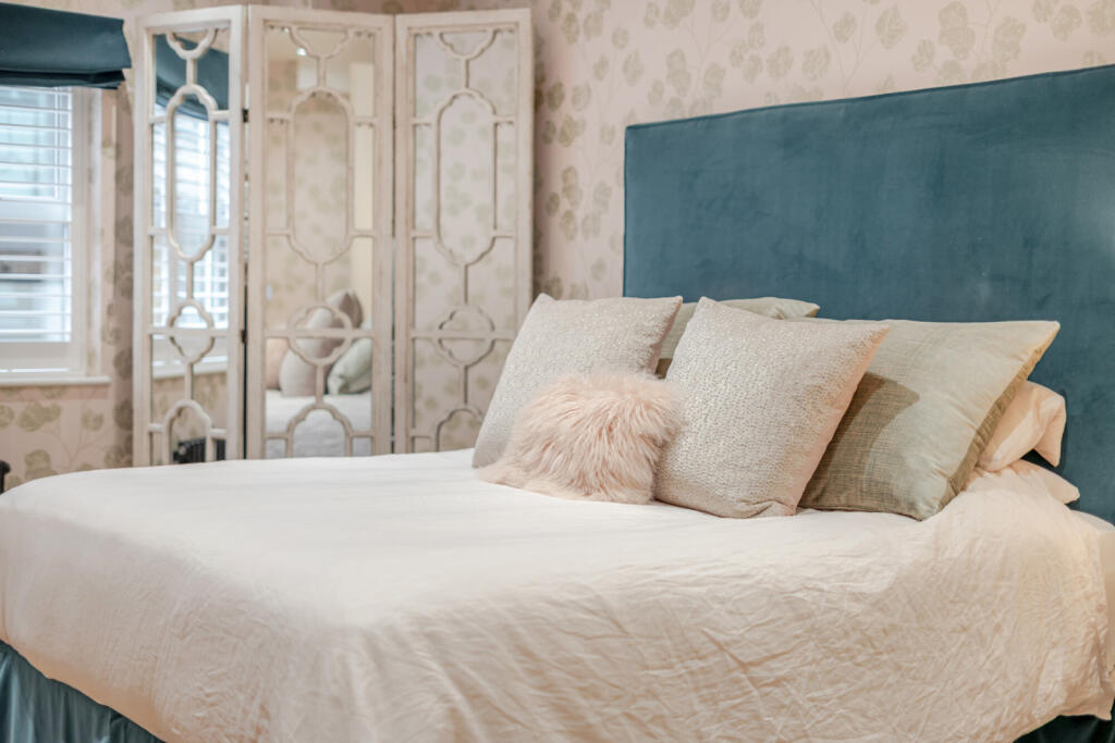 1388728-12-694018...