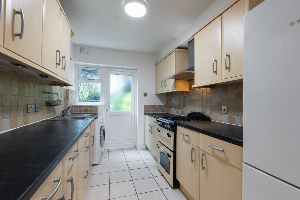 kitchen-1.jpg