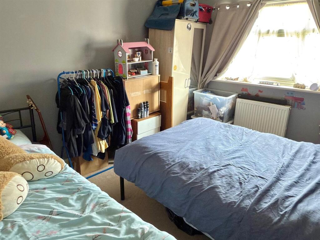 BED 1.jpg