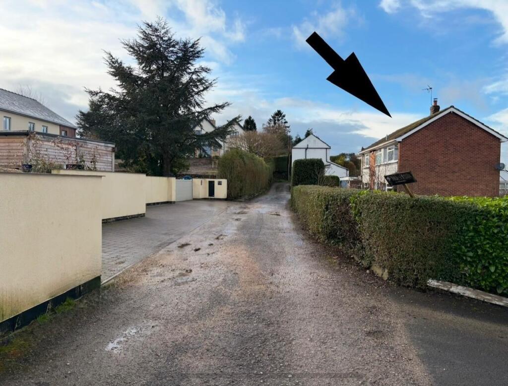 driveway.jpg