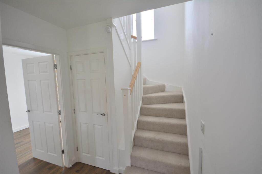 Hallway.JPG