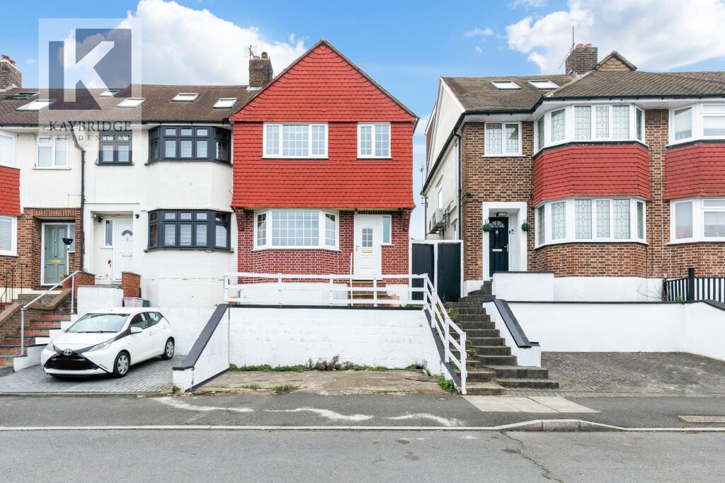 Lynmouth Avenue, Morden