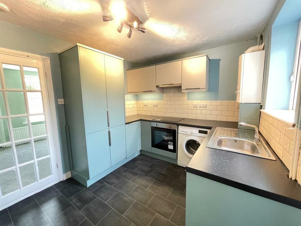 Kitchen 2 phone.jpg