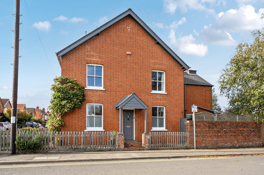 1370747-3-68fb7d0...