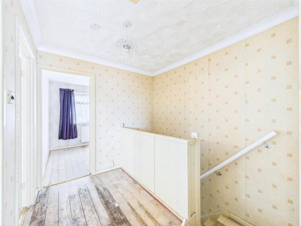 15 - 3-Bed Semi in Yate.jpg