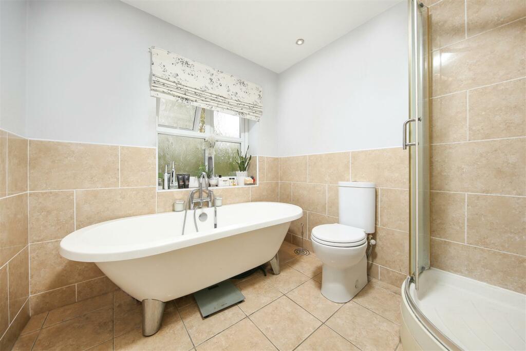 Ensuite.jpg