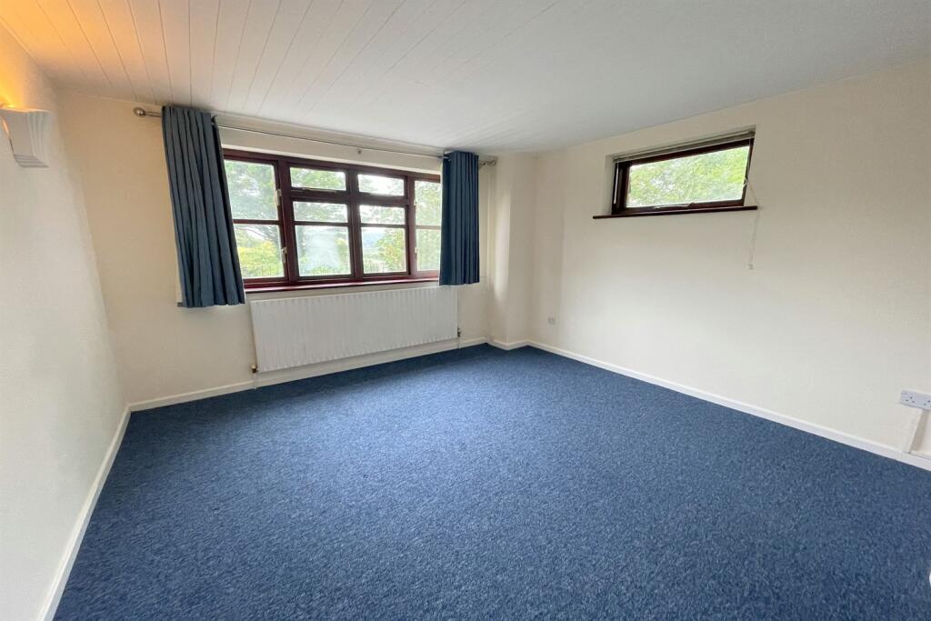 Bedroom 2 with built