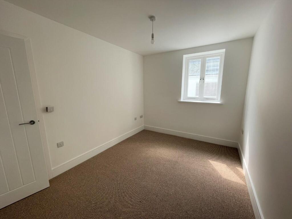 Bedroom 1.jpeg