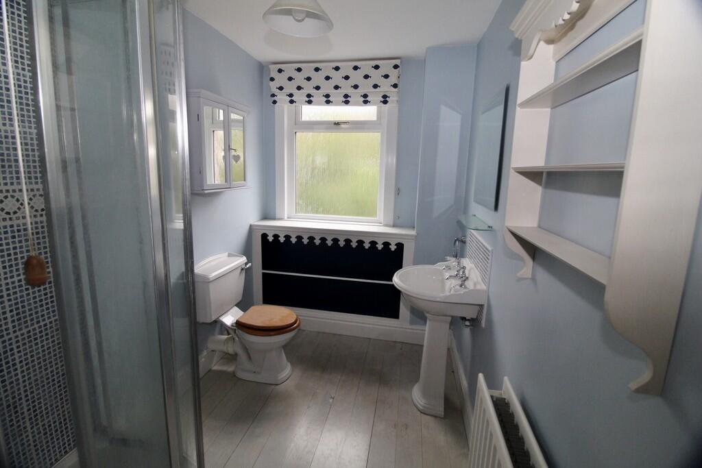 DD1CCB33-0B48-494...