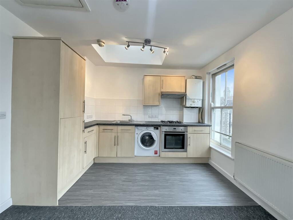 Kitchen/Lounge