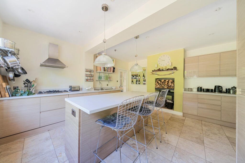 1318948-6-686653d...