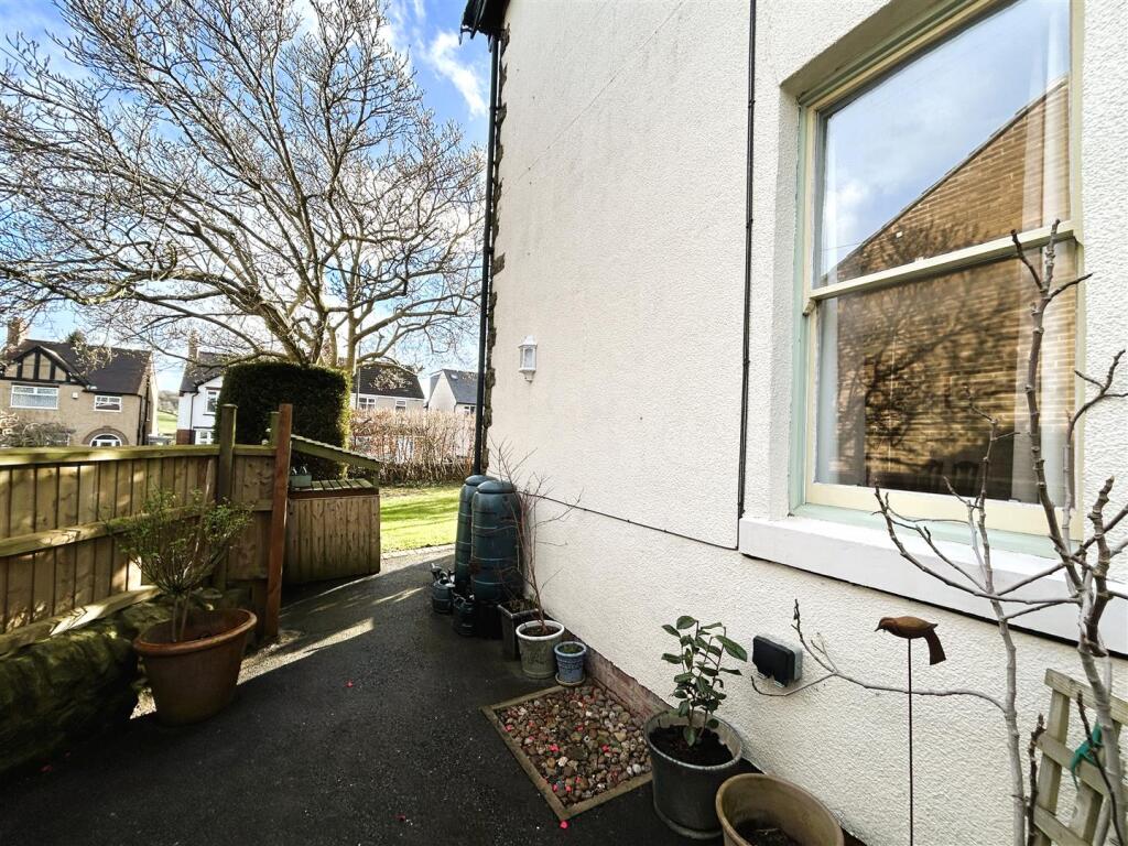 patio1.JPG
