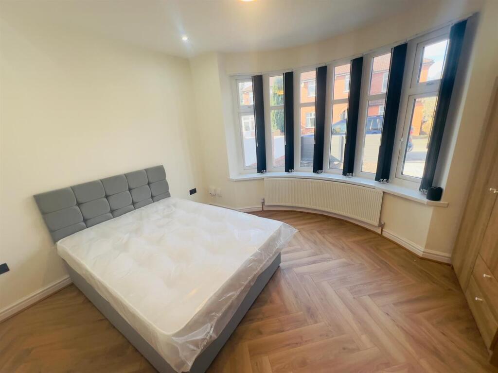 WhatsApp Image 2025-03-05 at 13.51.50 (4).jpeg