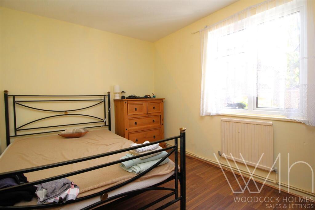 bedroom 2 _1.JPG