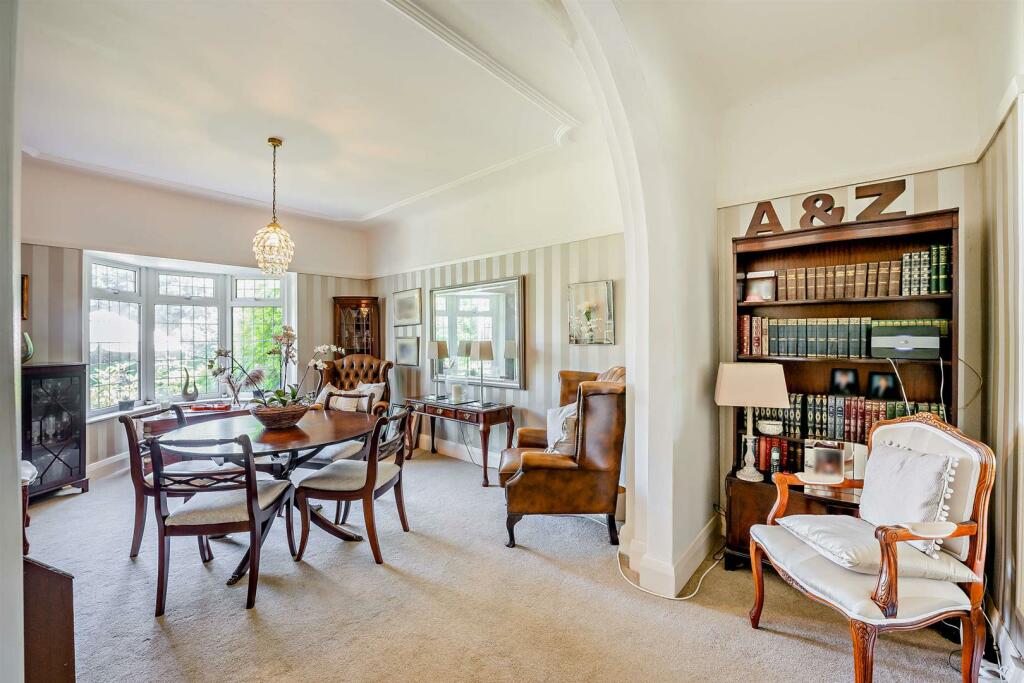 8558862-interior43-800.jpg