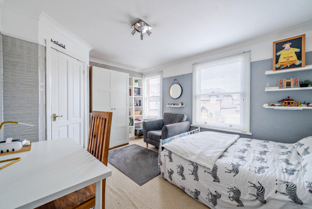 1319918-12-686e56...