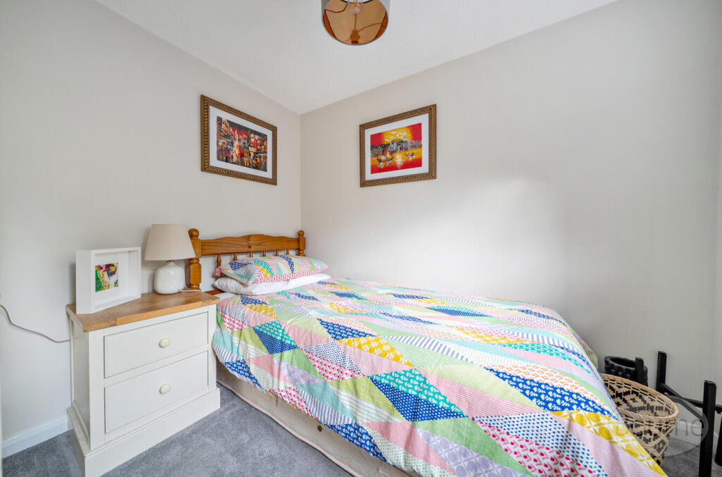 8cca82c8-0701-437...