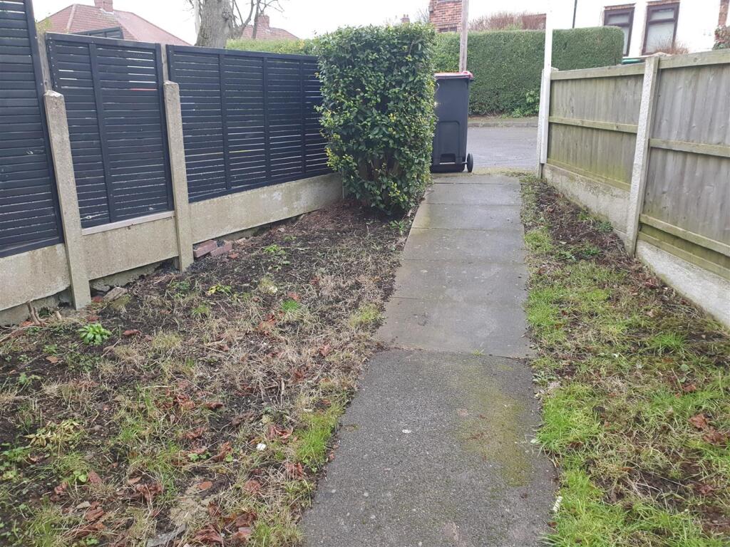 ADDITIONAL OUTSIDE PHOTOGRAPHS