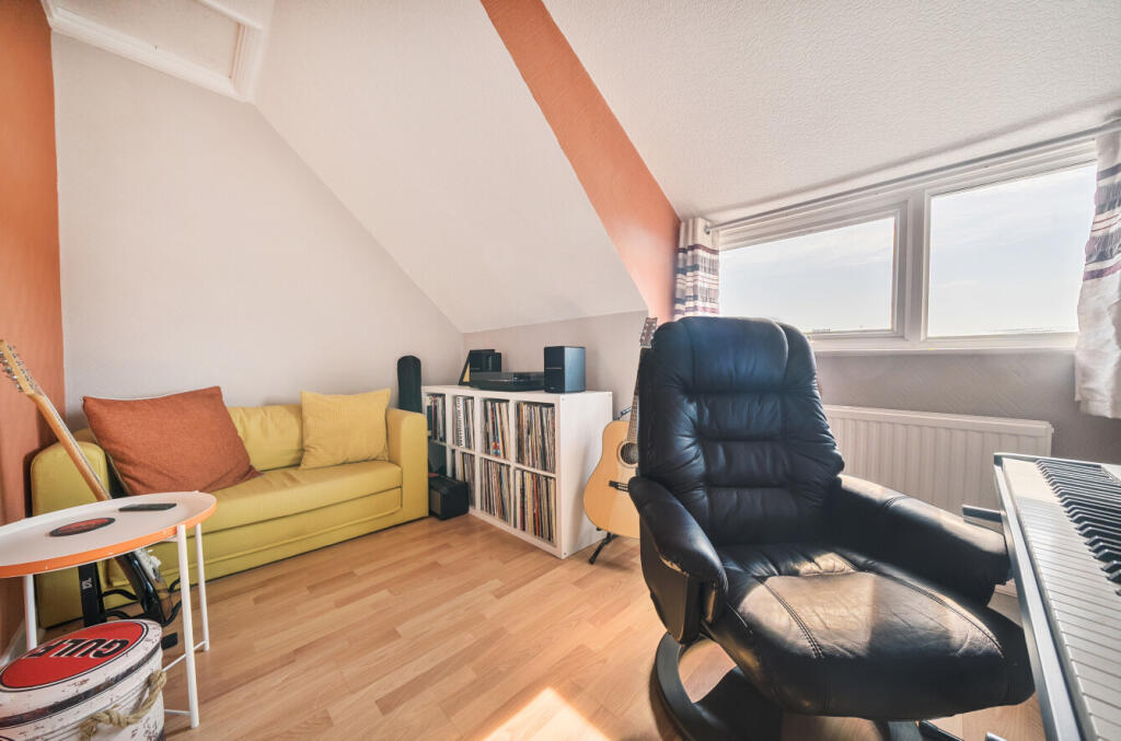 1336671-12-6899bd...