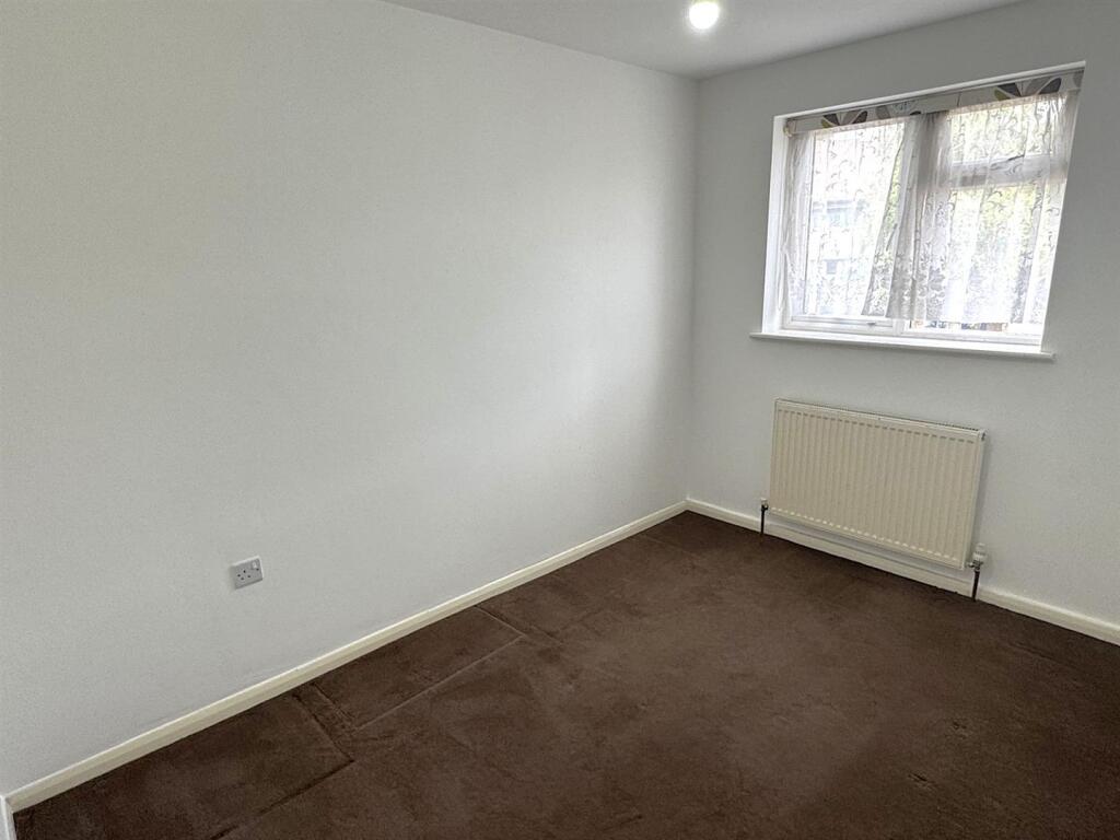 Bedroom3.1.jpg