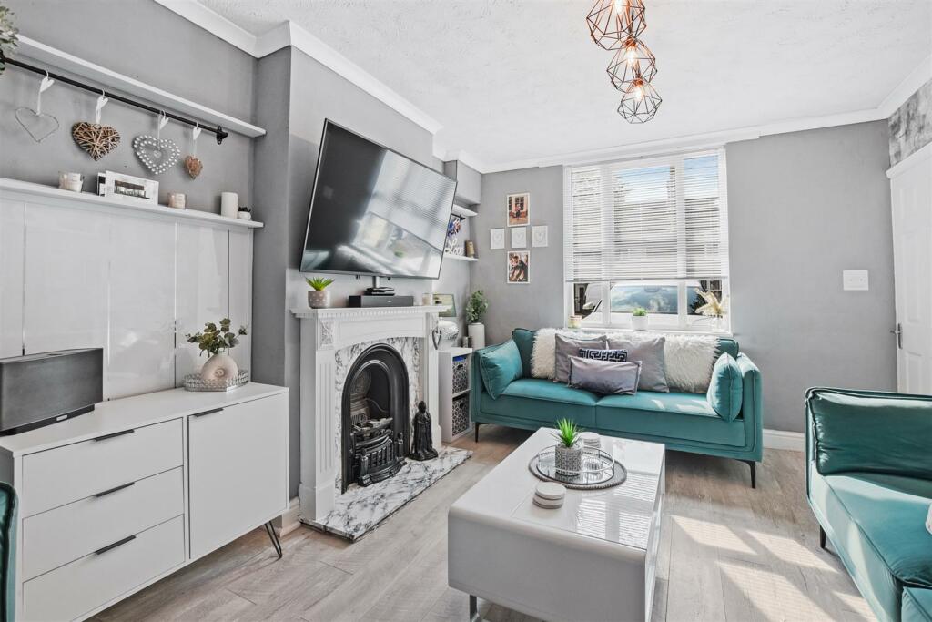 73IrthlingboroughRd10.jpg
