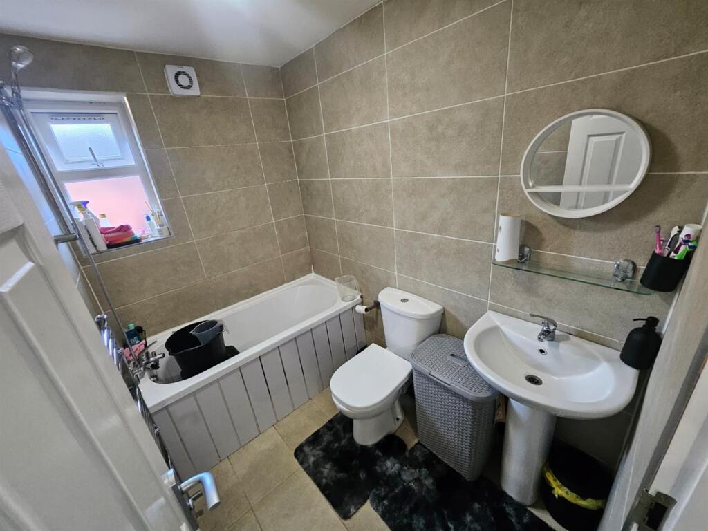 WhatsApp Image 2025-09-08 at 15.07.36.jpeg