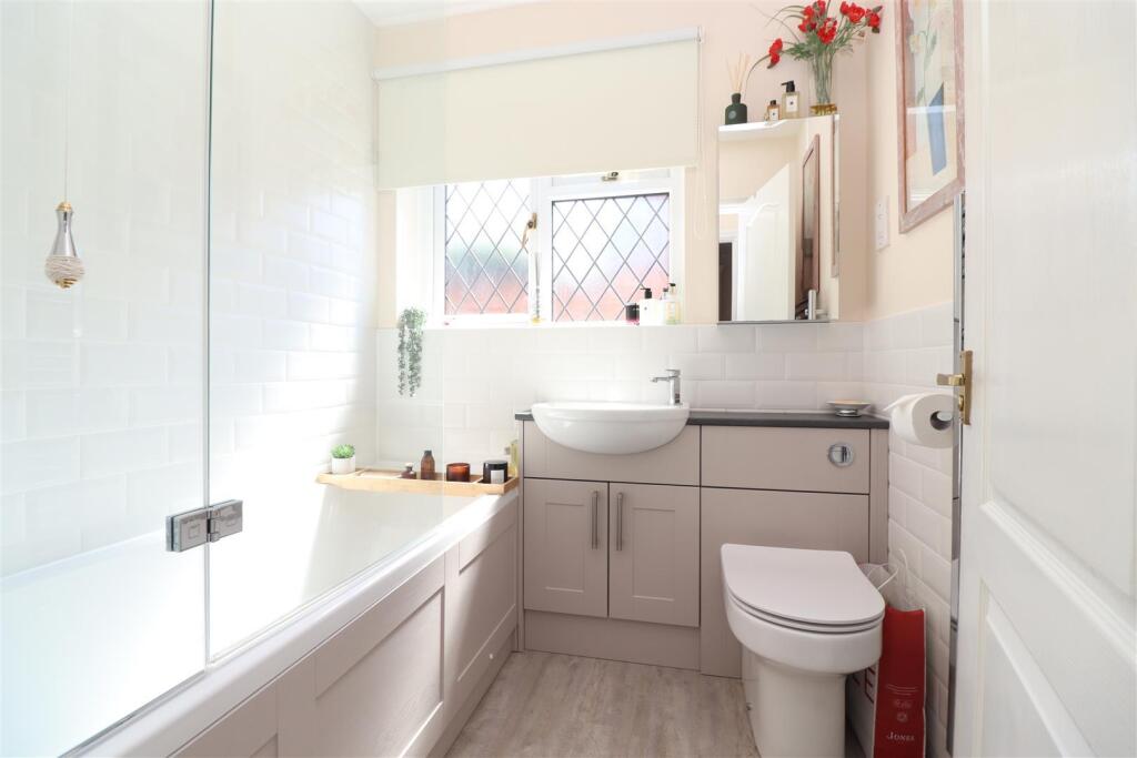 Bathroom / WC