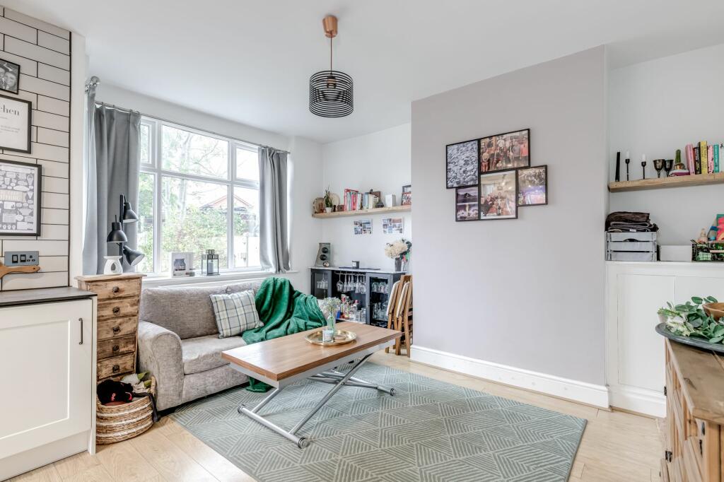 Dining area/Lounge